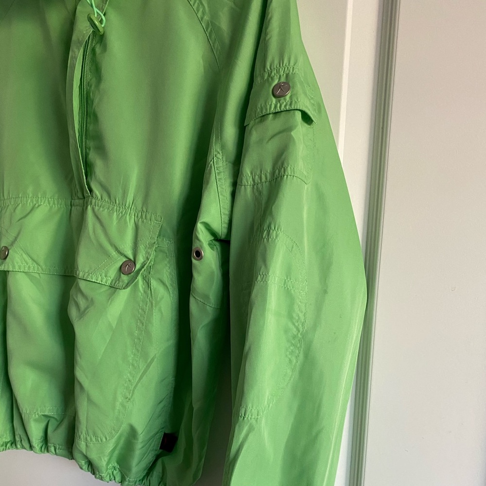 Windbreaker - Picture 3 of 5